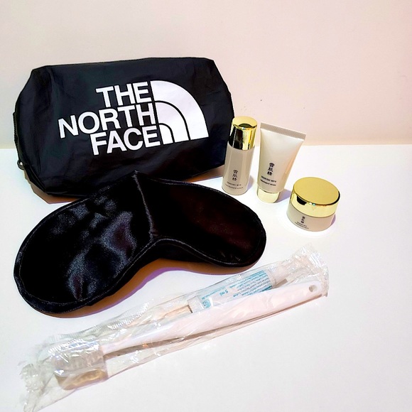 2 The North Face travel case - Picture 3 of 4